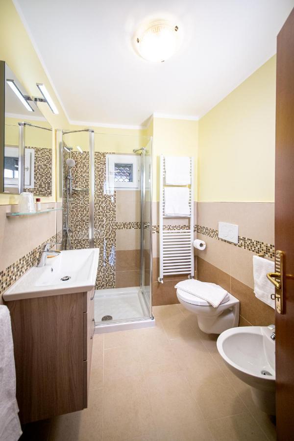 Ferienwohnung Klimt House Torri Del Benaco Exterior foto