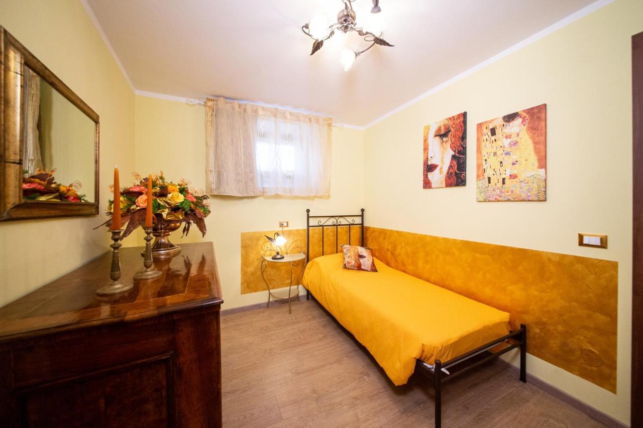 Ferienwohnung Klimt House Torri Del Benaco Exterior foto