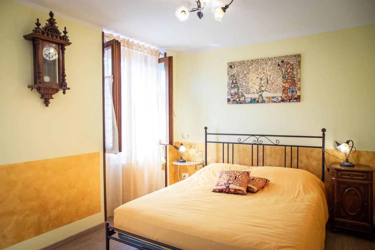 Ferienwohnung Klimt House Torri Del Benaco Exterior foto
